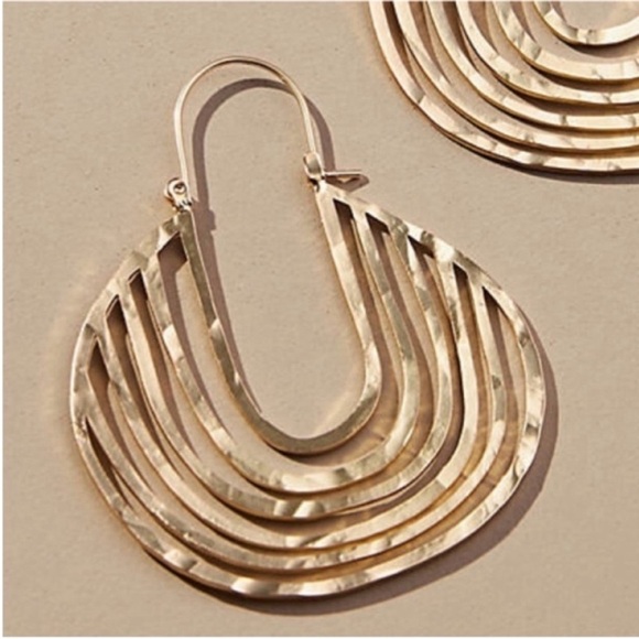 New! Anthropologie Hammered Gold Hoop Earrings (1062) NWOT - Picture 2 of 3